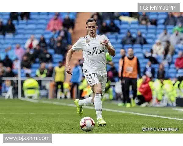 身高190的足球明星如何在绿茵场上展现超凡魅力与竞技实力