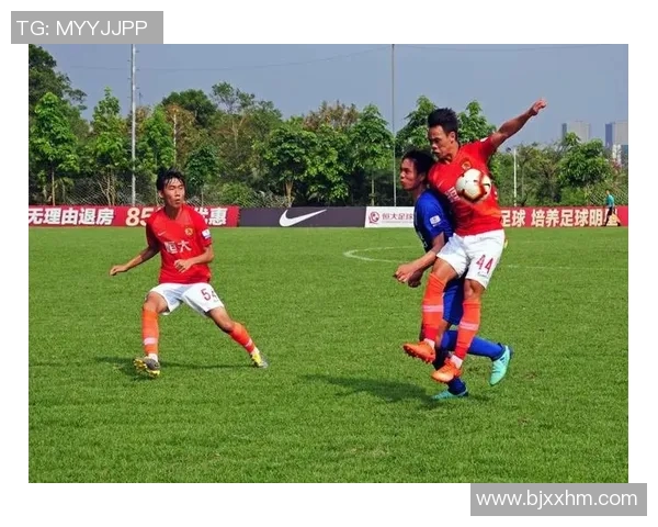 上海足球队在邀请赛中的默契配合与战术执行分析